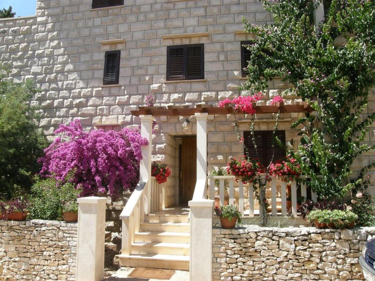 Villa Renipol Adults Only Sutivan Luaran gambar