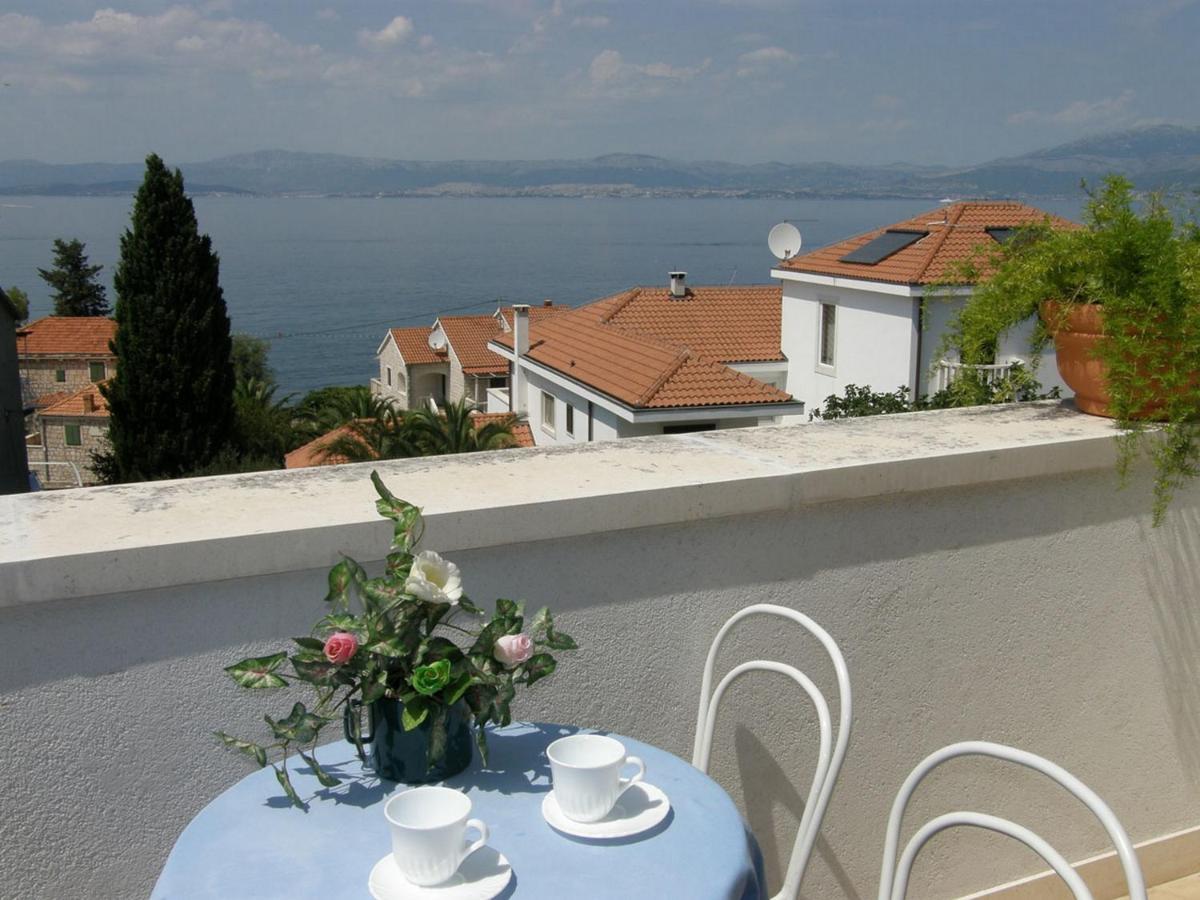 Villa Renipol Adults Only Sutivan Luaran gambar