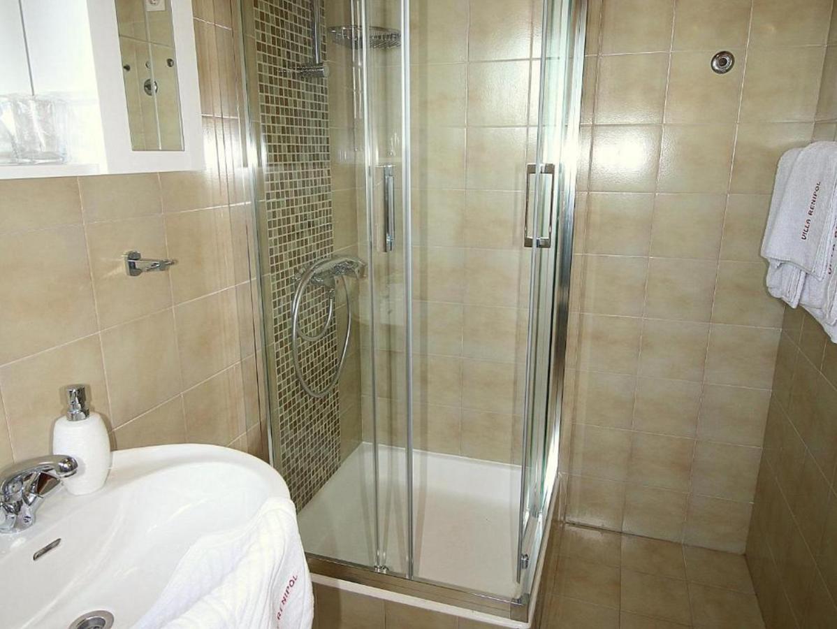 Villa Renipol Adults Only Sutivan Luaran gambar