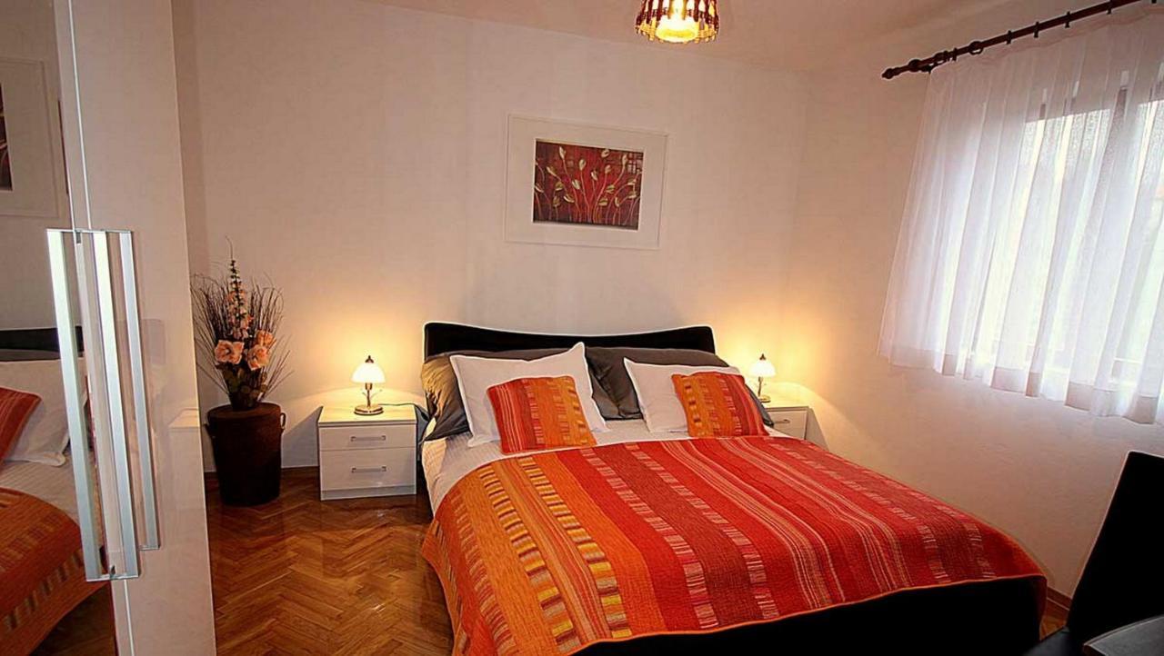 Villa Renipol Adults Only Sutivan Luaran gambar