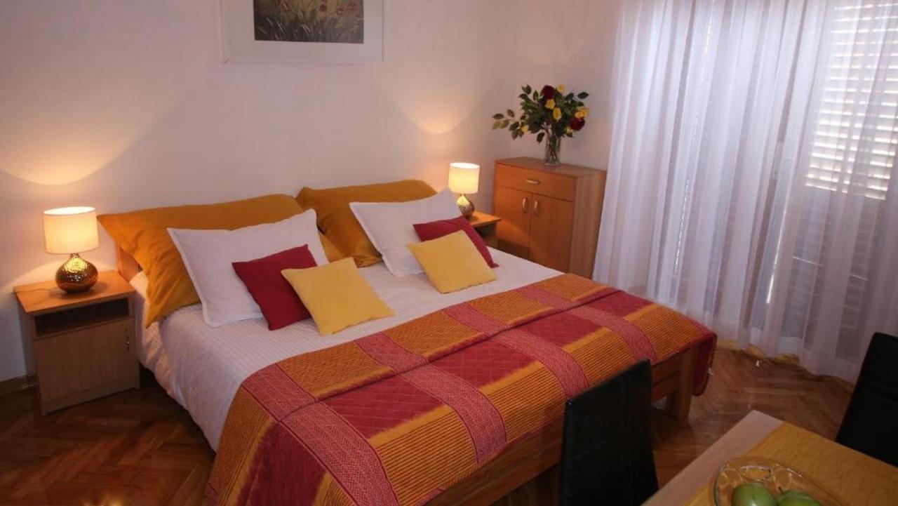 Villa Renipol Adults Only Sutivan Luaran gambar